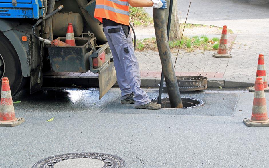 débouchage égout Paris 12